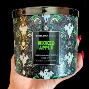Bath & Body Works Wicked Apple Candle